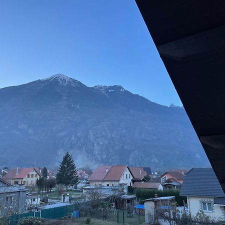 Au Pied De La Vallee Saint-Etienne-de-Cuines Exteriér fotografie